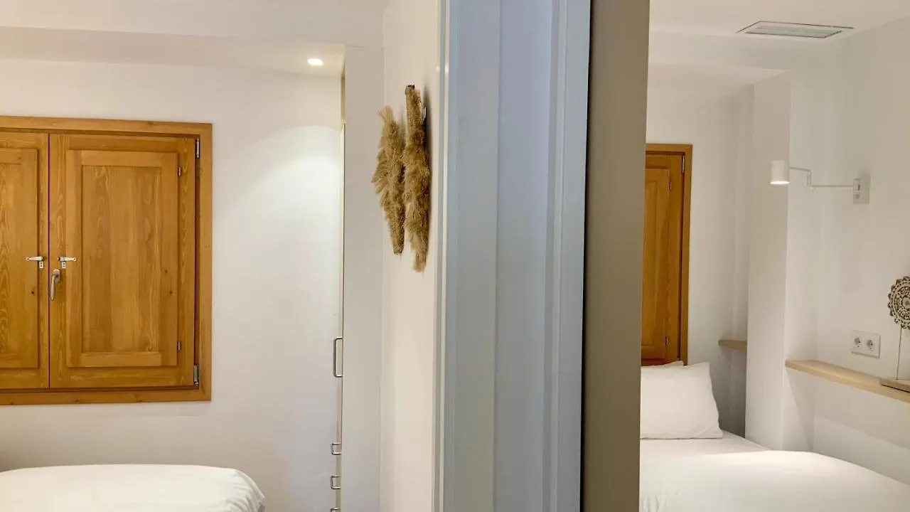 El Bagul, Terrace Boutique Apartament L'Escala 0*,  Spain